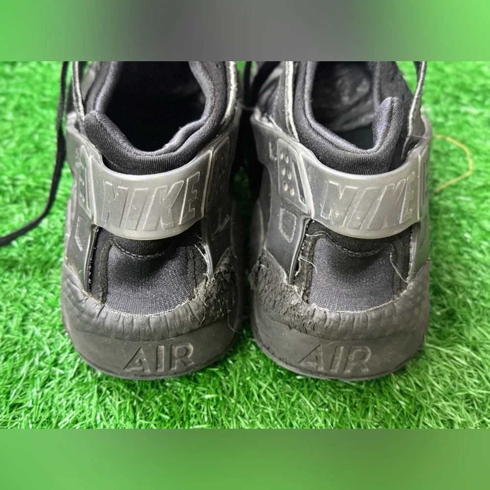 Nike Air Huarache Triple Black (2021) Size‎ 11